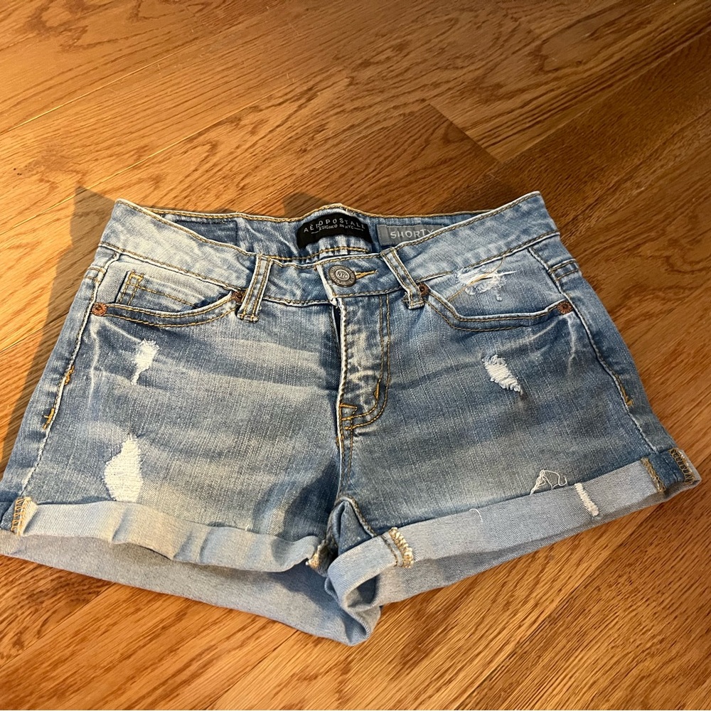 Aeropostale 000 cuffed shorty jean shorts slightly distressed